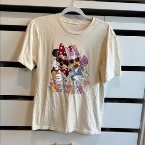 Cream 'Besties' Minnie & Daisy Graphic Tee
